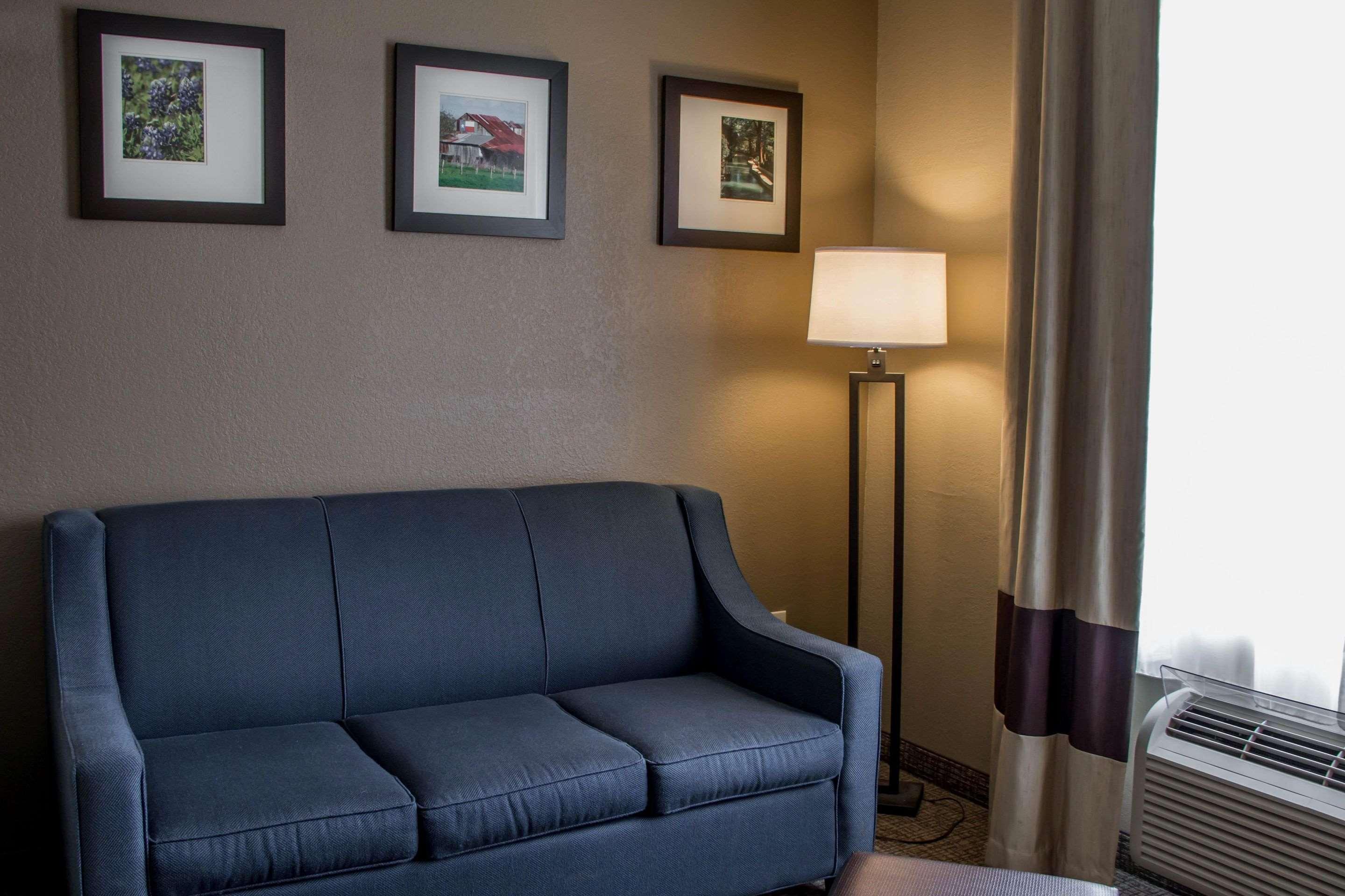 คอมฟอร์ต สวีท นิว บราวน์เฟล Hotel นิวบราวน์เฟลส์ ภายนอก รูปภาพ