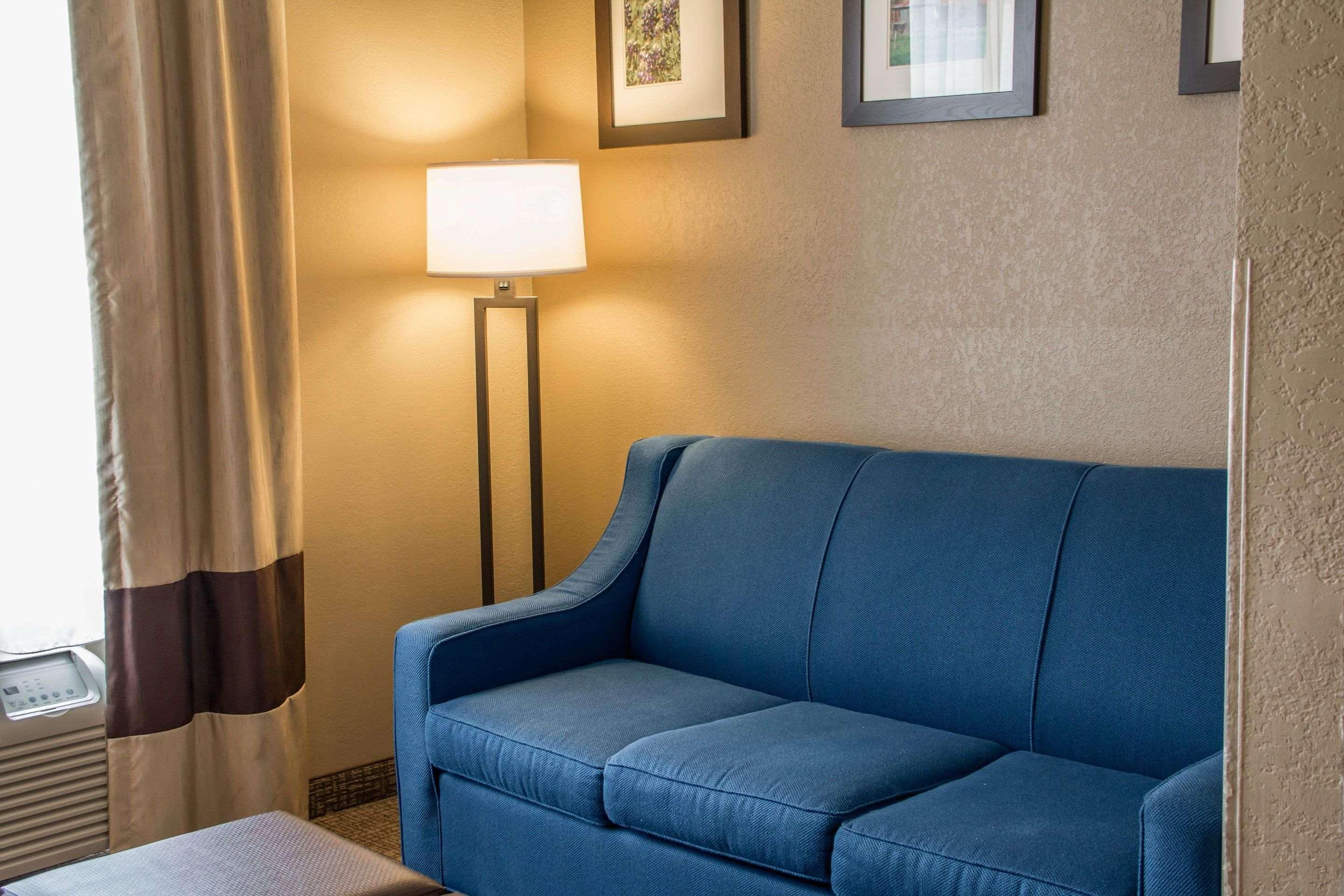 คอมฟอร์ต สวีท นิว บราวน์เฟล Hotel นิวบราวน์เฟลส์ ภายนอก รูปภาพ