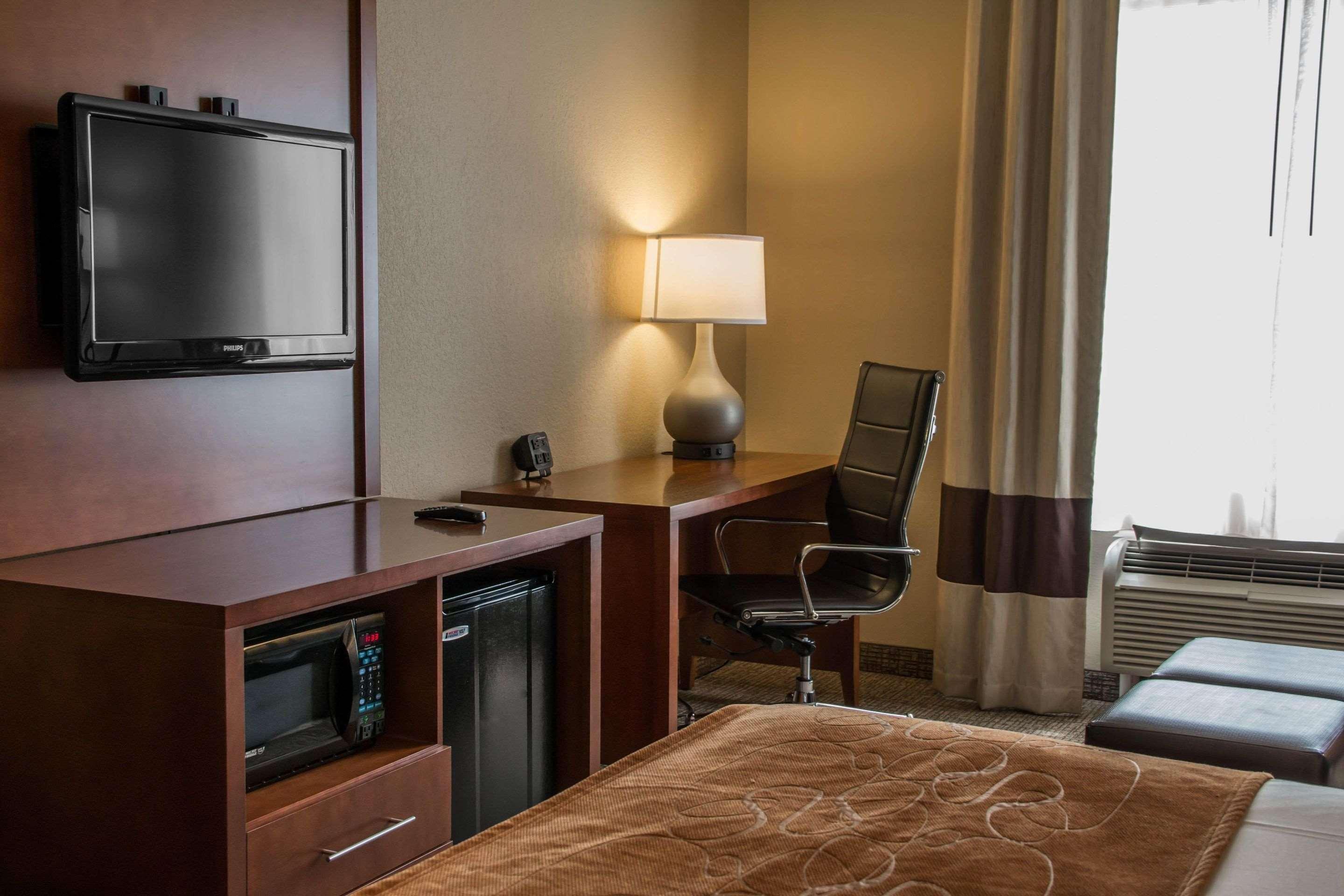 คอมฟอร์ต สวีท นิว บราวน์เฟล Hotel นิวบราวน์เฟลส์ ภายนอก รูปภาพ