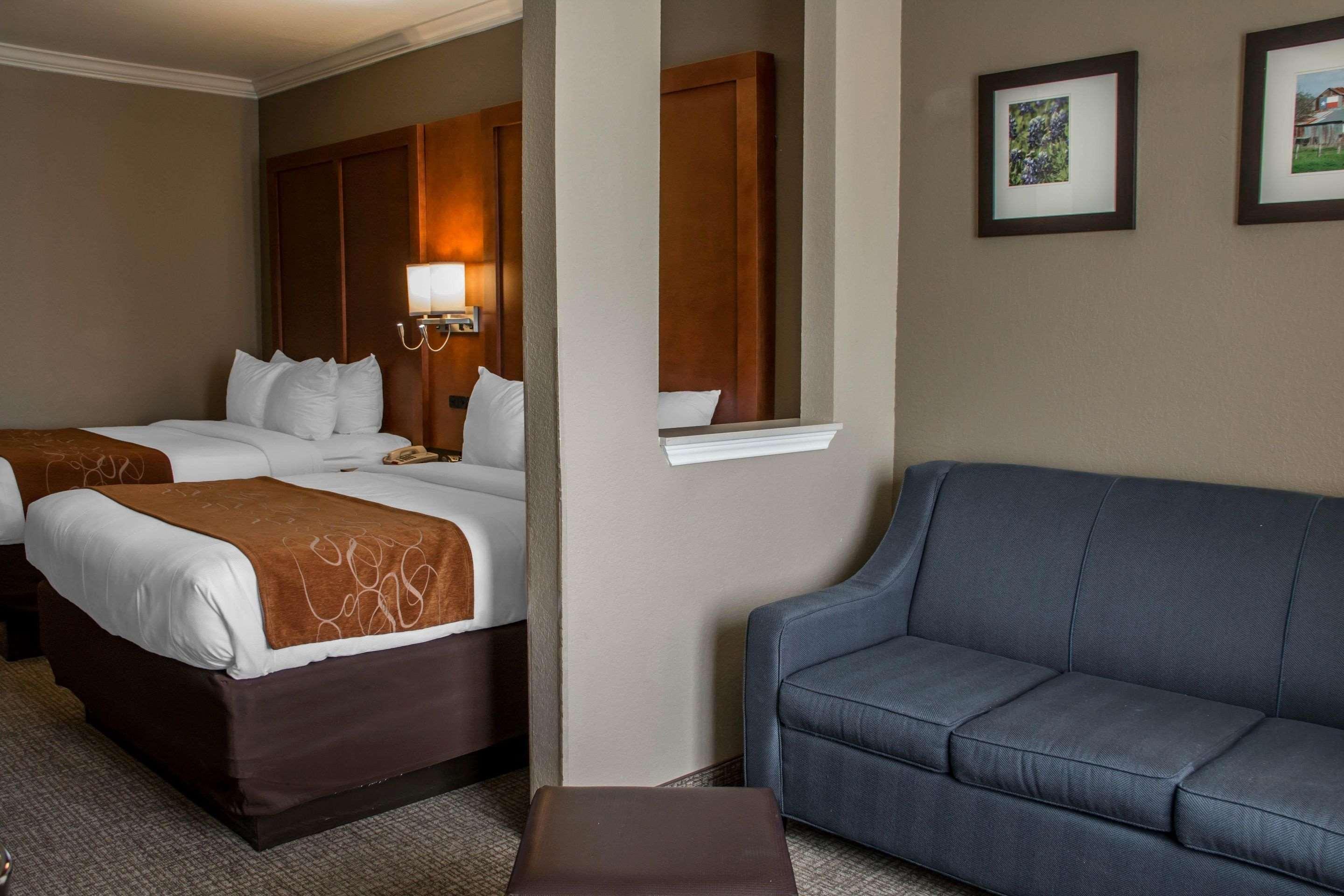 คอมฟอร์ต สวีท นิว บราวน์เฟล Hotel นิวบราวน์เฟลส์ ภายนอก รูปภาพ