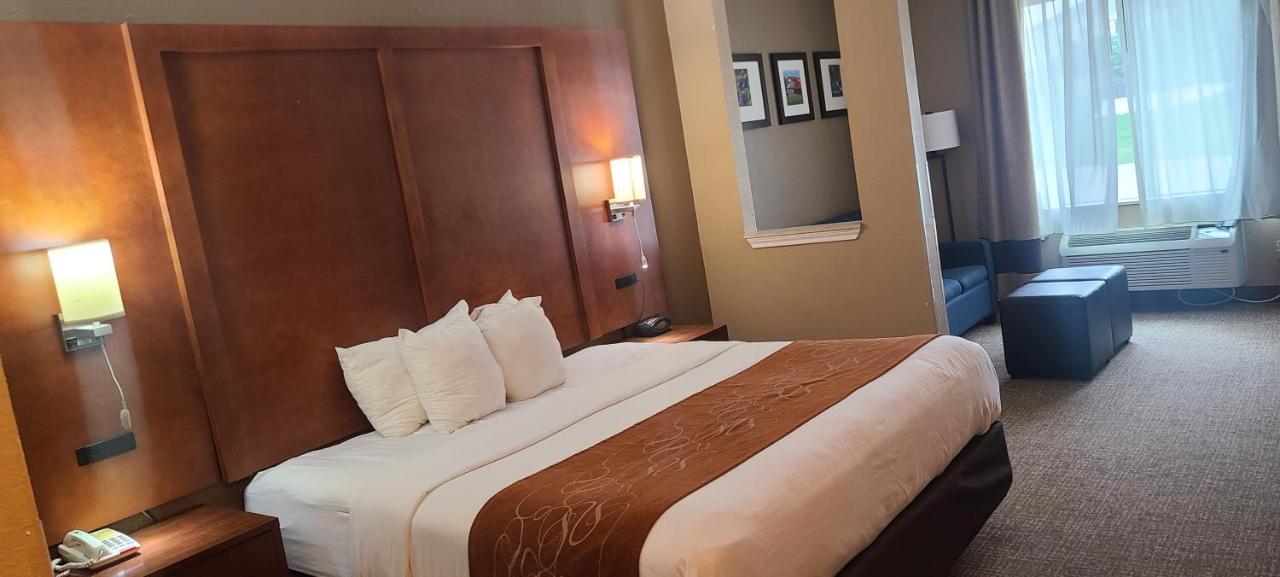 คอมฟอร์ต สวีท นิว บราวน์เฟล Hotel นิวบราวน์เฟลส์ ภายนอก รูปภาพ
